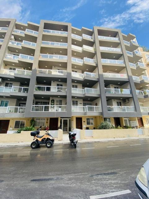 Mela Apartment 1 St. Paul's Bay Buitenkant foto