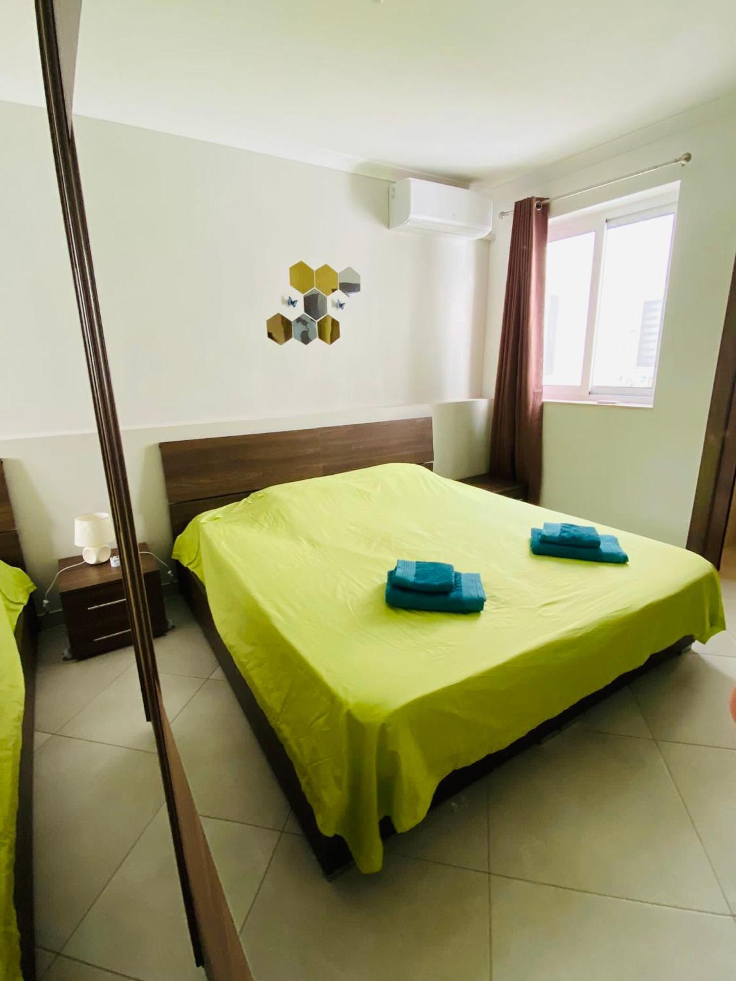 Mela Apartment 1 St. Paul's Bay Buitenkant foto